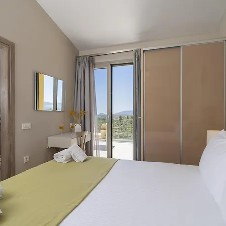Yiannis By Select Villa