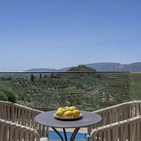 Yiannis By Select Villa