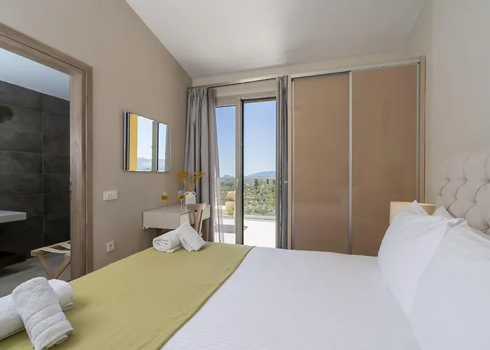 Yiannis By Select Villa